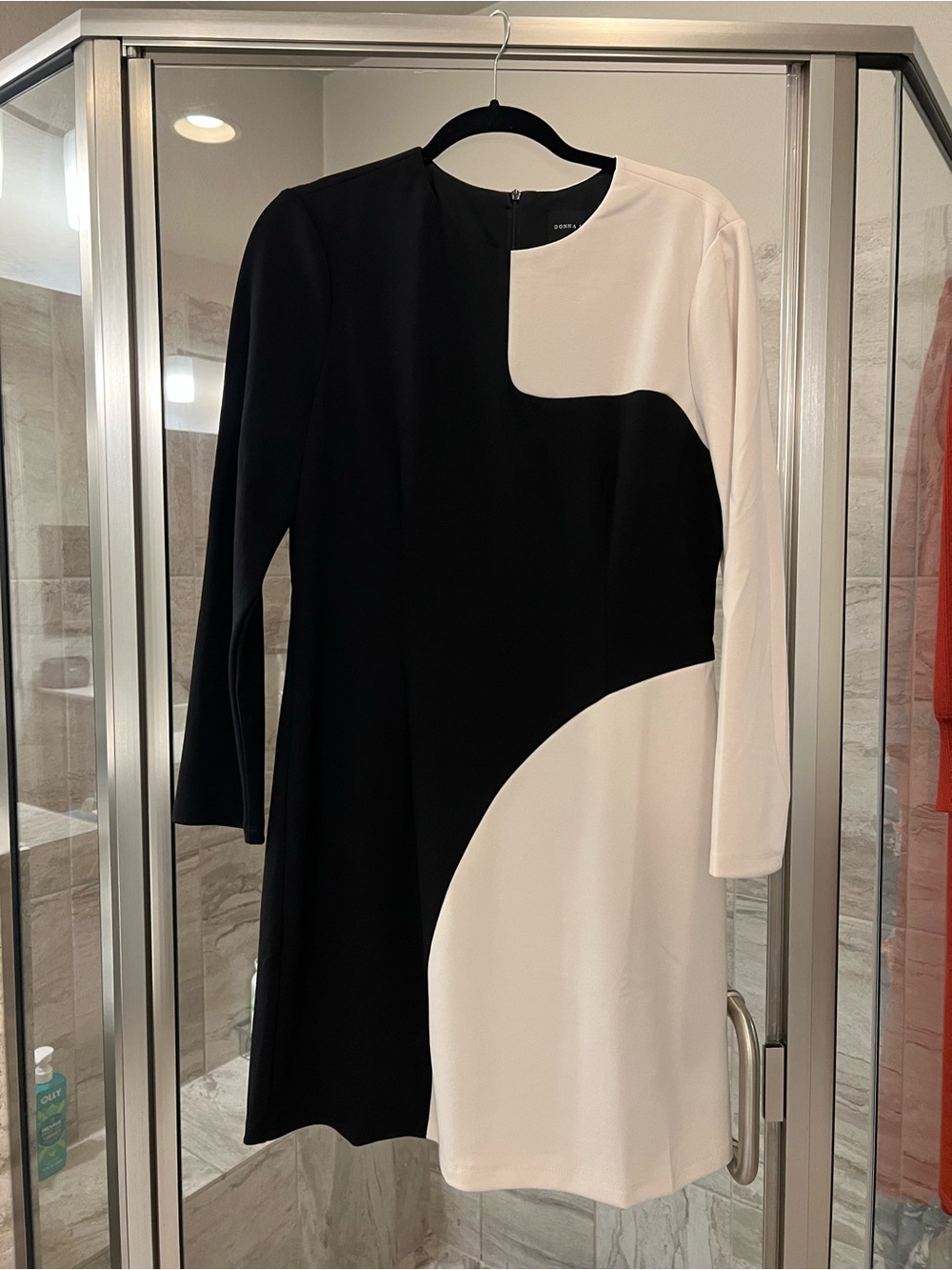 Donna Morgan Black & White Colorblock Long-Sleeve Shift Dress